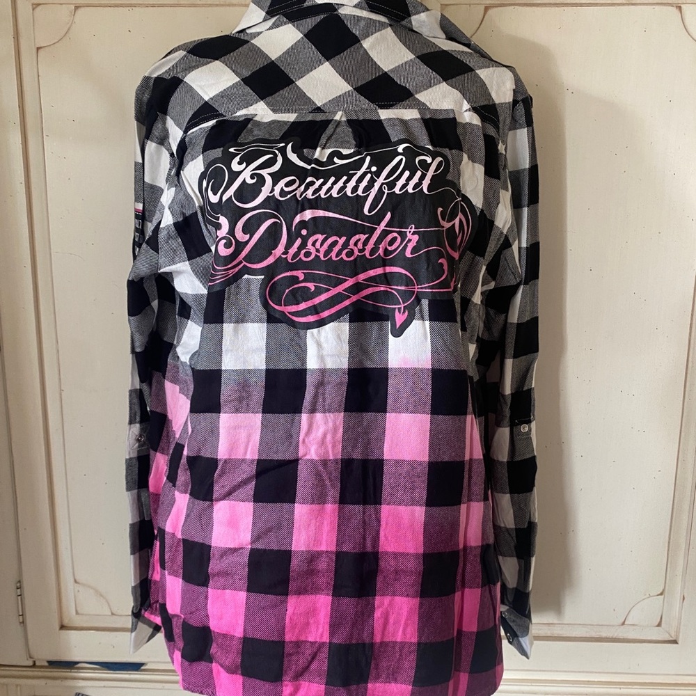 COPY - Beautiful Disaster black/white/pink flannel - Picture 2 of 5